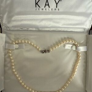 New never worn Kay Jewelers SGIL Cultured Pearl 18” Necklace.